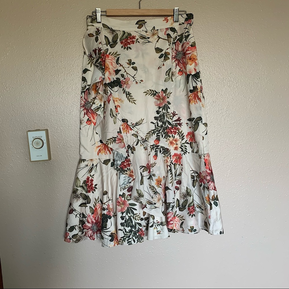 Beautiful Antonio Melani Floral Skirt